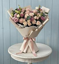 Букет цветов из:  Розы и Лизиантусы в Кудиново