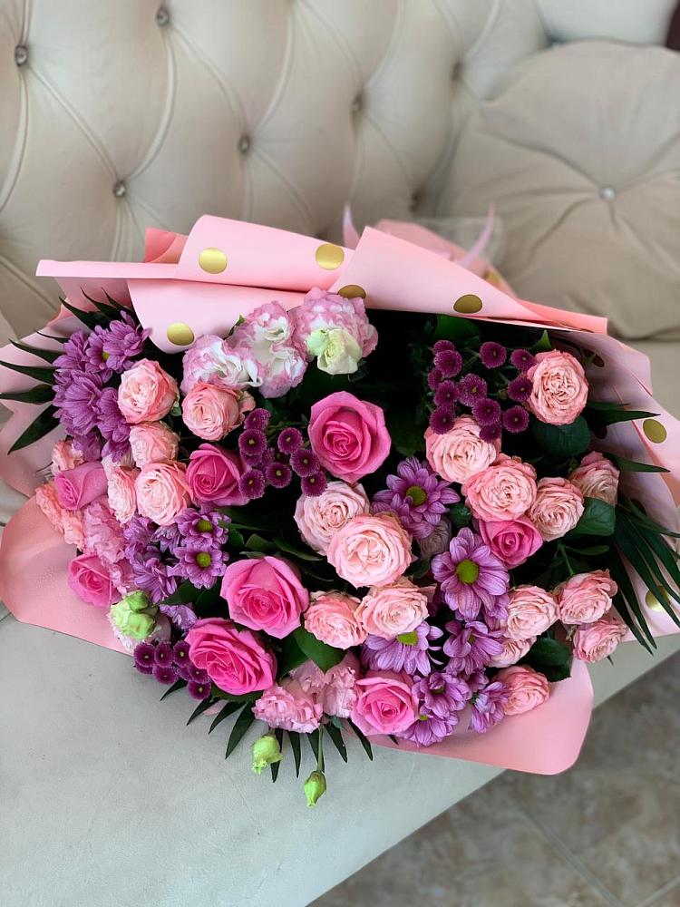 Букет цветов из: Хризантемы, Розы и Лизиантусы в Кудиново