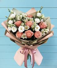 Букет цветов из:  Розы, Альстромерии и Лизиантусы в Кудиново