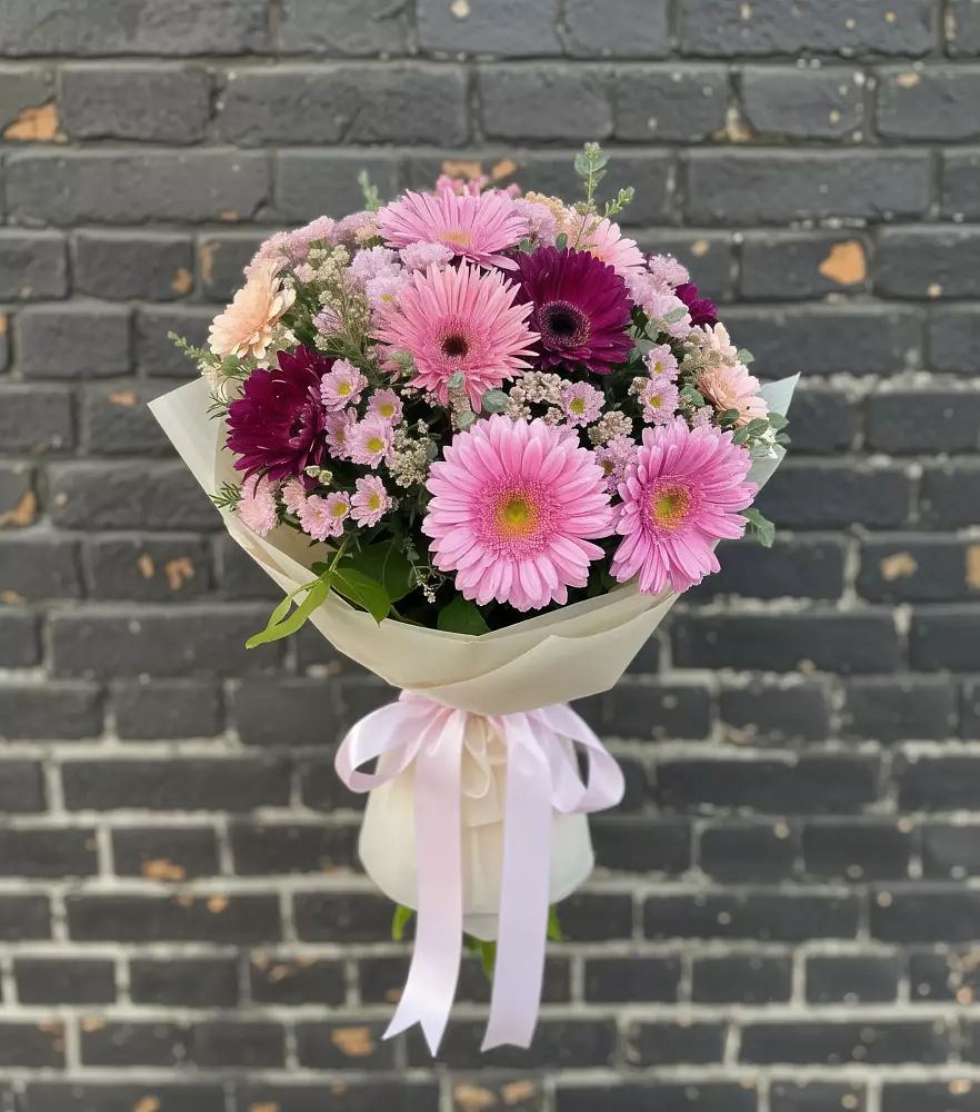 Букет цветов из: Герберы и Хризантемы в Кудиново