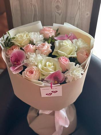 Букет цветов из: Орхидеи, Розы и Гвоздики в Кудиново
