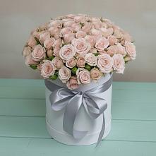 Цветочная композиция из Розы в шляпной коробке в Кудиново