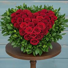 Цветочная композиция из Розы в виде сердца в Кудиново