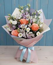 Букет цветов из:  Лизиантусы, Розы, Альстромерии и Гипсофила #REPLACE_PRED# Кудиново