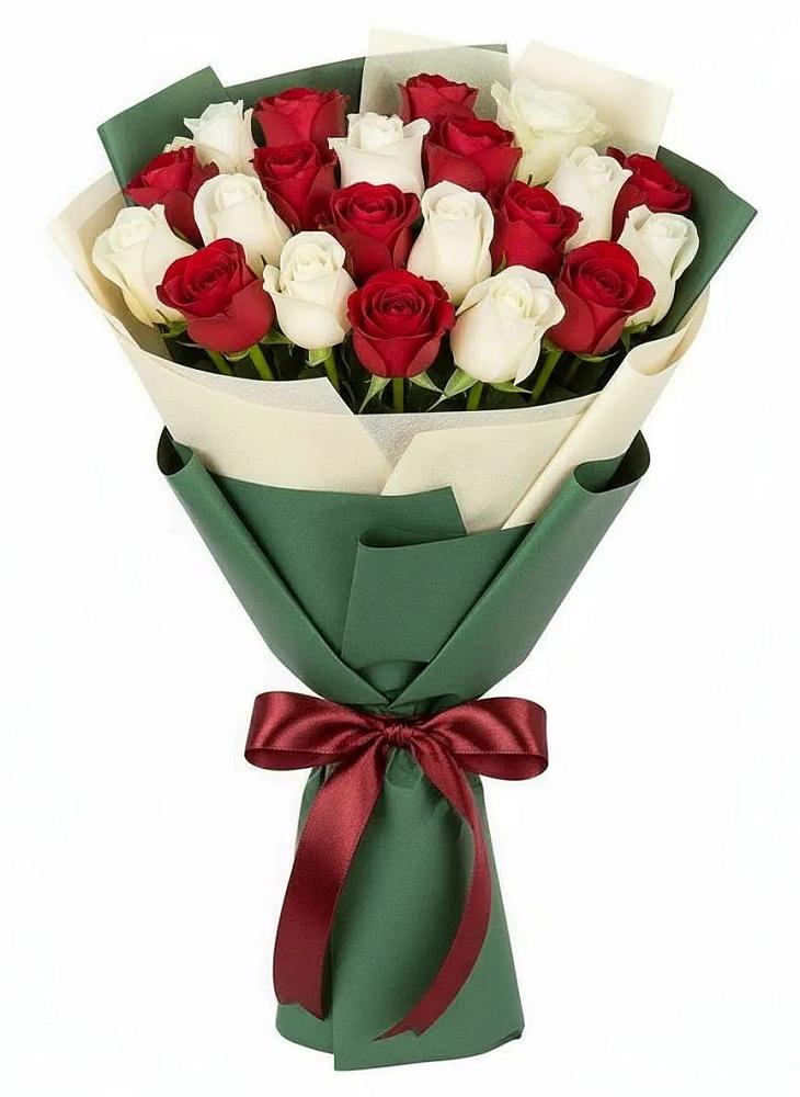 Букет Микс из красных и белых роз в Кудиново