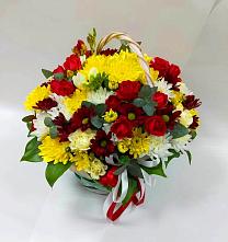 Цветочная композиция из Хризантемы и Розы в корзине в Кудиново
