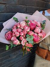 Букет розы в пальмах в Кудиново Букет цветов из: Розы в Кудиново