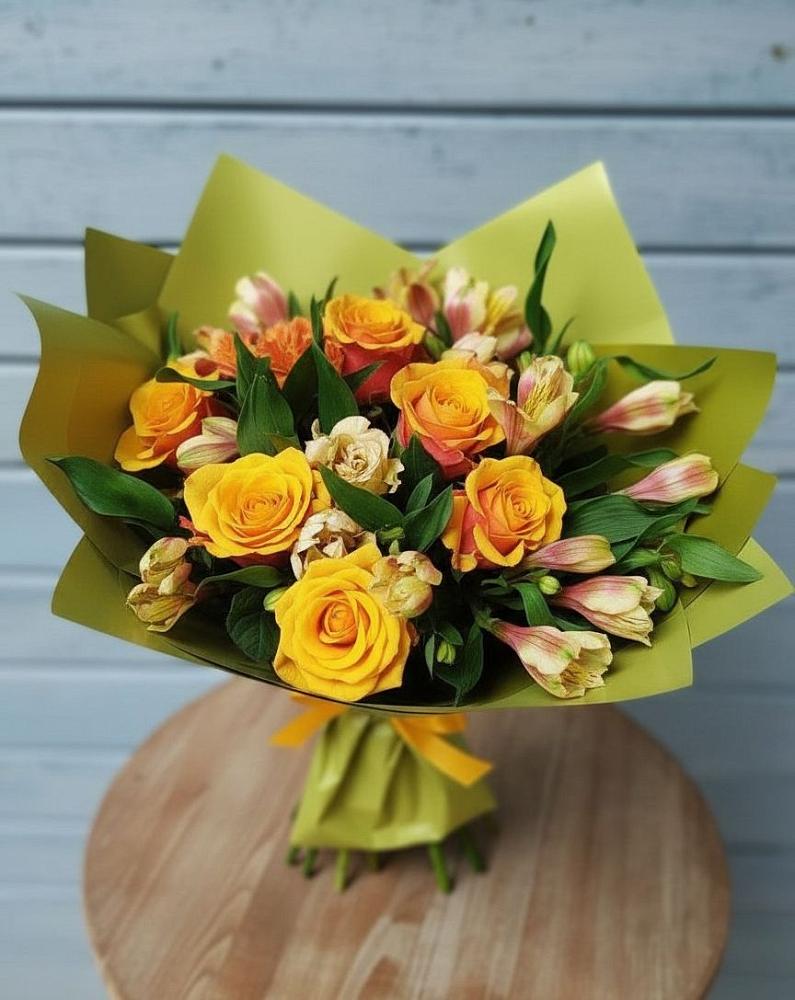 Букет цветов из: Альстромерии и Розы в Кудиново