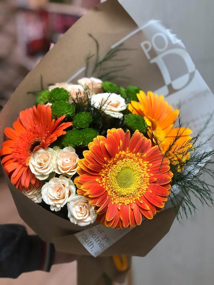 Букет цветов из: Герберы, Хризантемы и Розы в Кудиново