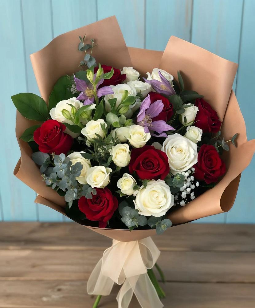 Букет цветов из: Розы и Альстромерии в Кудиново
