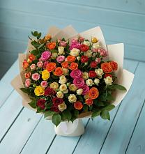 Букет Микс из разноцветных кустовых роз в Кудиново