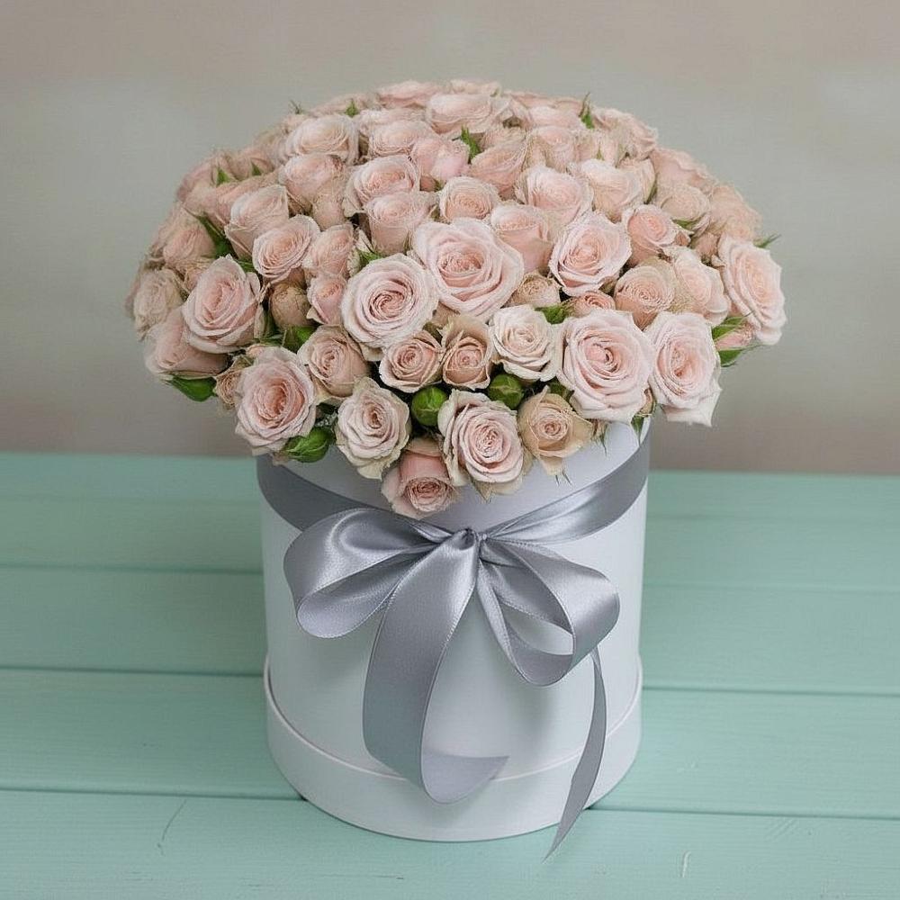 Цветочная композиция из Розы в шляпной коробке в Кудиново